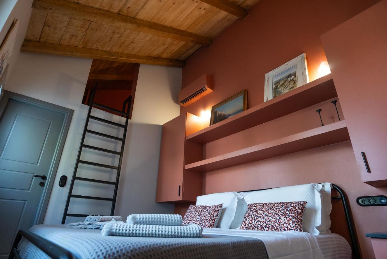 Villa Hermes In Anafiotika Athens ! エクステリア 写真